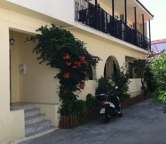 Guest house Eleni's House Skiathos Town